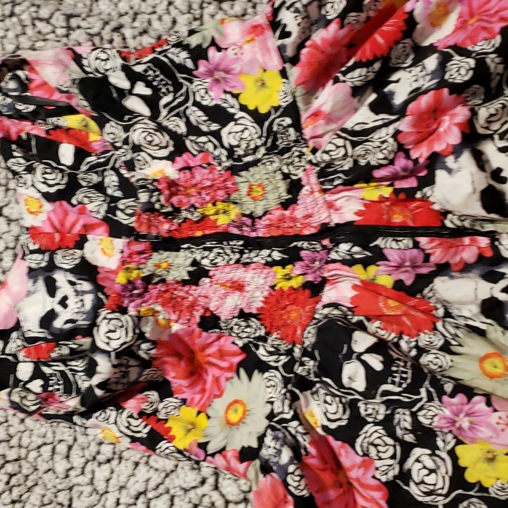 Dress - Picture 3 of 3
